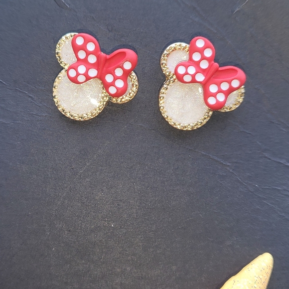 Minne Mouse moonstone stud earrings - Picture 7 of 9